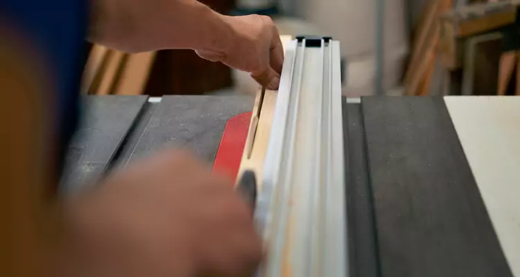 Bifold Door Seal Repair in Ferry Pass, FL