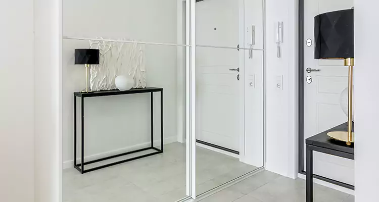 Mirrored Bifold Closet Doors Repair in Ferry Pass, FL