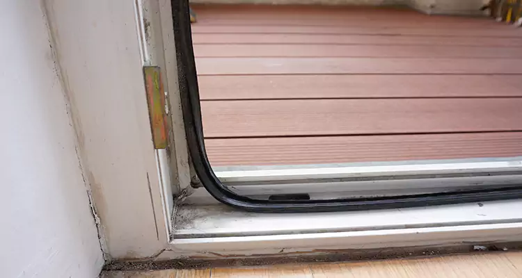 Why Choose Us for Leaking Sliding Glass Door Repair in Ferry Pass, FL?