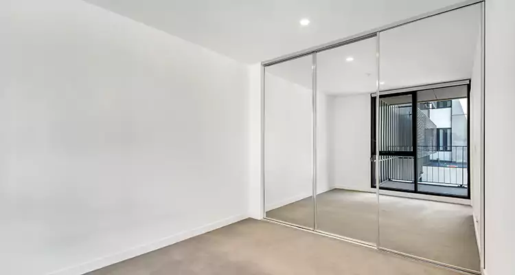 Why Homeowners Choose Us for Sliding Mirror Door Replacement in Ferry Pass, FL