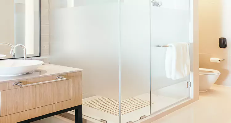 Expert Shower Door Fix and Repair in Ferry Pass, FL